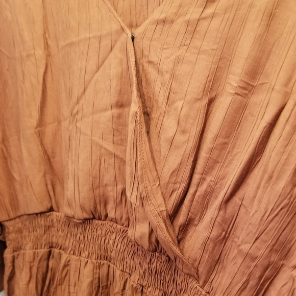 {M} Hayden Exaggerated Open Ruffled Dolman Sleeve Dress in Brick - Picture 4 of 10